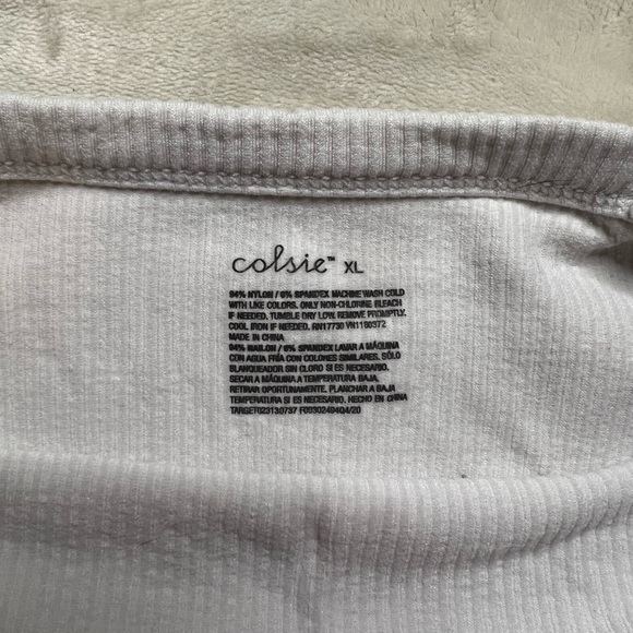 Colsie Ribbed White Crop Top - Picture 3 of 3